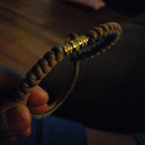 Paracord band